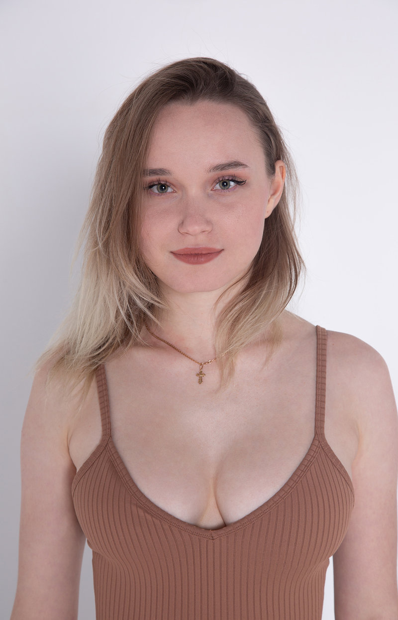 Алина, 21
